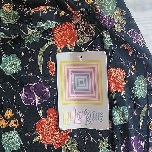 LulaRoe NWT floral print tunic top for women Size S ( runs big ) - Picture 9 of 13